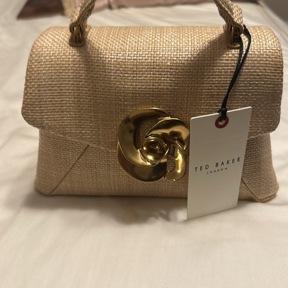 Ted Baker London rosette Gold Chain Shoulder Bag - Picture 5 of 7
